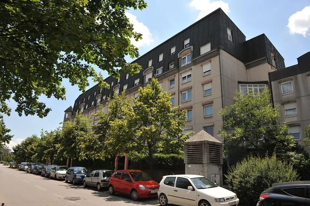 Studio Apartment Bor Tour As Lubiana